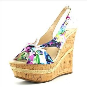 Guess Wedges so cute ! Size 11 LOOK